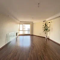 آپارتمان ۱۳۰ متر  سه خواب
