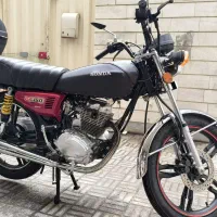 موتورسیکلت کویر ۱۵۰ EFI اسپرت باکس دار