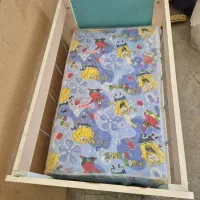 تخت خواب متحرک .|تشک تختخواب|لردگان, |دیوار