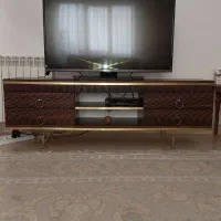 میز تلویزیون چوبی سالم و بسیار تمیز