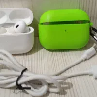 ایرپاد نو همراه با قاب و کابل شارژ