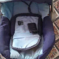 کریر وتعدادی وسایل کودک