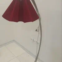 آباژور ایستاده