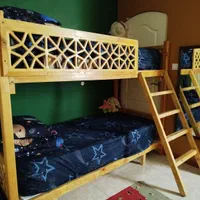 تخت دو طبقه چوبی