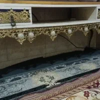 یک عدد میز تلویزیون برنز