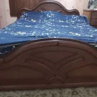 تخت دونفره و میز آرایش چوبی