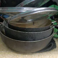 قابلمه و ماهیتابه|ظروف پخت‌وپز|بم, |دیوار