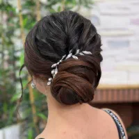 ارائه خدمات میکاپ و شینیون باهم ۷۰۰|خدمات آرایشگری و زیبایی|رشت, پارک شهر|دیوار