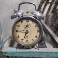 ساعت کوکی قدیمی