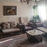 مبل راحتی۷ نفره و میز غذا خوری ۴ نفره