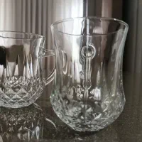 فنجان چای خوری و ظرف سس