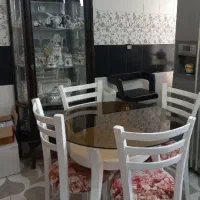 میز ناهار خوری و گنجه