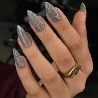 کاشت ناخن فقط 185 دوهفته