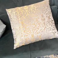 انواع کاور کوسن و کوسن پر شده موجود است|مبلمان خانگی و میز عسلی|کرمان, |دیوار