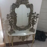 آینه وشمعدون ومیز برنزی