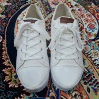 کفش اسپرت سفید