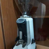 آسیاب حرفه ای قهوه، صفحه دیجیتال در حد نوی نو