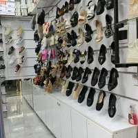 فروش ویترین مغازه کفش فروشی