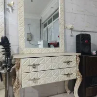 آینه|آرایشگاه و سالن‌های زیبایی|مشکین‌دشت, |دیوار