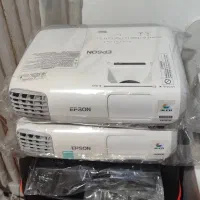 فروش انواع ویدیو پروژکتور و پرده نمایش