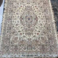 فرش دست بافت گل ابریشم نو
