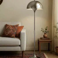 آباژور ایستاده