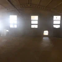 مرغداری نیمه کاره