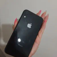 اپل iPhone XR با حافظهٔ ۱۲۸ گیگابایت