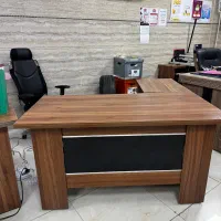 فروش ۳ عدد میز همراه با کشو اداری