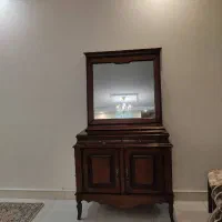 کنسول و آینه