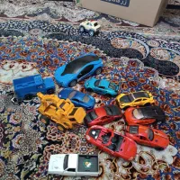 ماشین. فلزی.