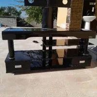 سلام ، میز تلویزیون در حد سالم سالم شیشه