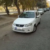 ساینا بدون رنگ شاسی سالم کم کار