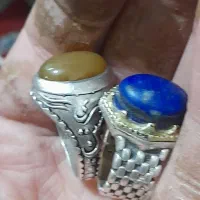 دوعددانگشترنقره لاجور وعقیق‌زرد