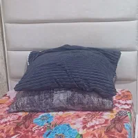 یک عدد تخت خواب یک نفره فوروشی