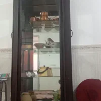 بوفه و ساعت دیواری