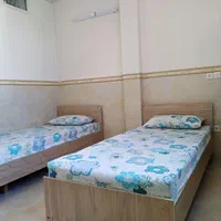 آپارتمان دوخوابه ۴ تخته در مرکز شهر|اجارهٔ کوتاهمدت آپارتمان و سوئیت|مرودشت, بیست متری بیمارستان|دیوار