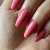 مدل برای کاشت ناخن