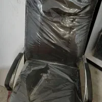 صندلی ومیزاداری