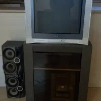 تلویزیون و میز تلویزیون