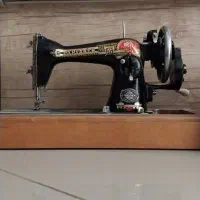 چرخ خیاطی قدیمی پروانه دستی قدمت چهل سال تعمیرنشده