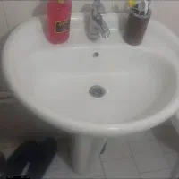 روشویی به همراه آیینه