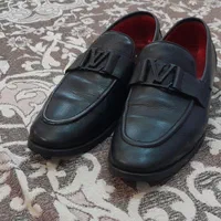 ۱عددکفش مردونه دست دوزچرم اصلی بفروش میرسد