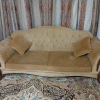 با سلام.مبل هفت نفره کاملا سالم و تمیز .