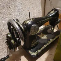 چرخ خیاطی قدیمی دستی