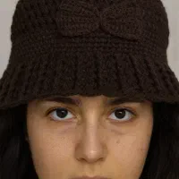 کلاه قلاب بافی در طرح ها و رنگ های متفاوت