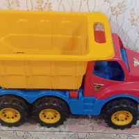 کامیون اسباب بازی و کفش پسرونه