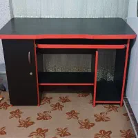 میز‌کامپیوتر، سندلی‌اداری،وکتابخانه