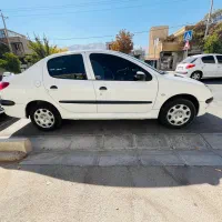پژو ۲۰۶ وی ۸ مدل ۹۶  فابریک خانگی کم کار|خودرو سواری و وانت|شیراز, رکن‌آباد|دیوار