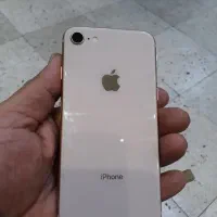 آیفون 8 رزگلد درحد نو